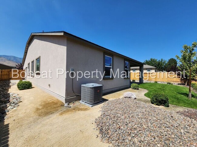 Building Photo - 1419 Pickaxe St