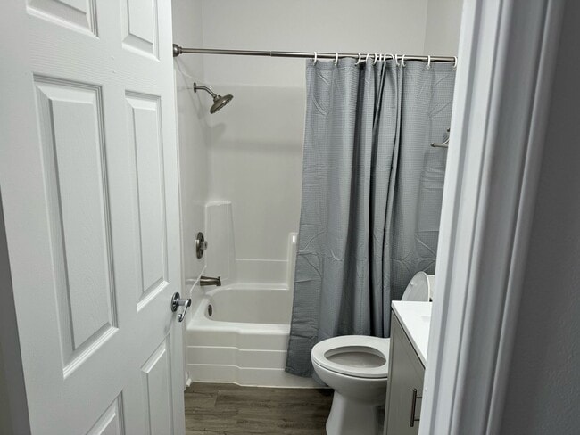 Building Photo - UPDATED 3BR/1.5BA CONDO in ALPINE availabl...