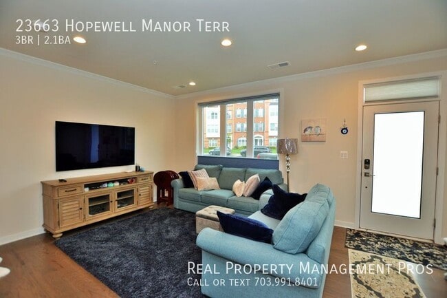 Building Photo - 23663 Hopewell Manor Terrace