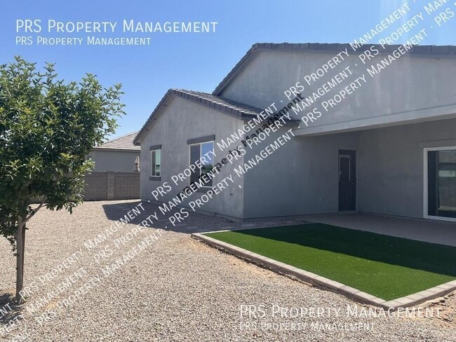 Building Photo - 34909 N Palm Dr