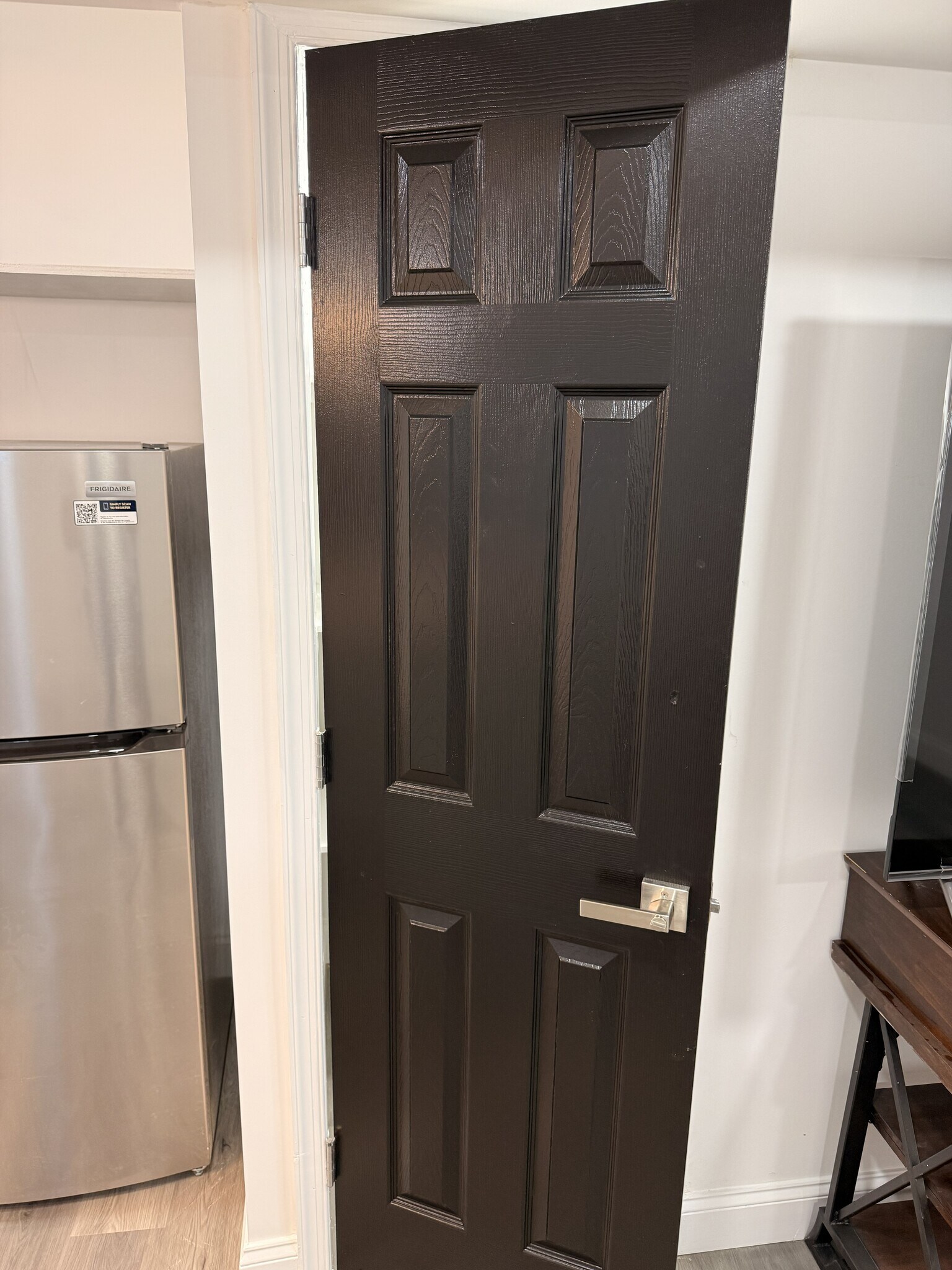 Pantry door - 2907 Bridgewater Dr