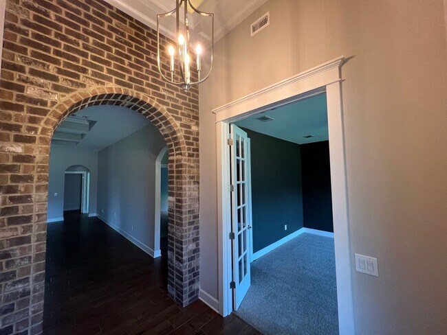 Building Photo - 5148 Sandy Shores Dr