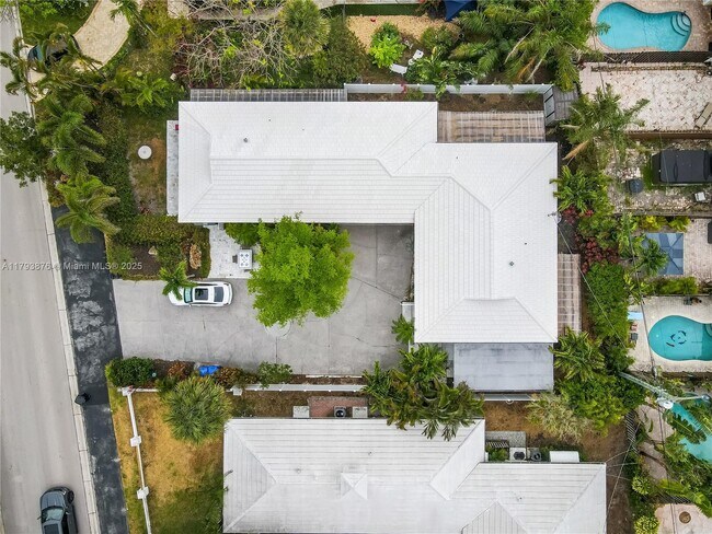 Building Photo - 4512 Sea Grape Dr
