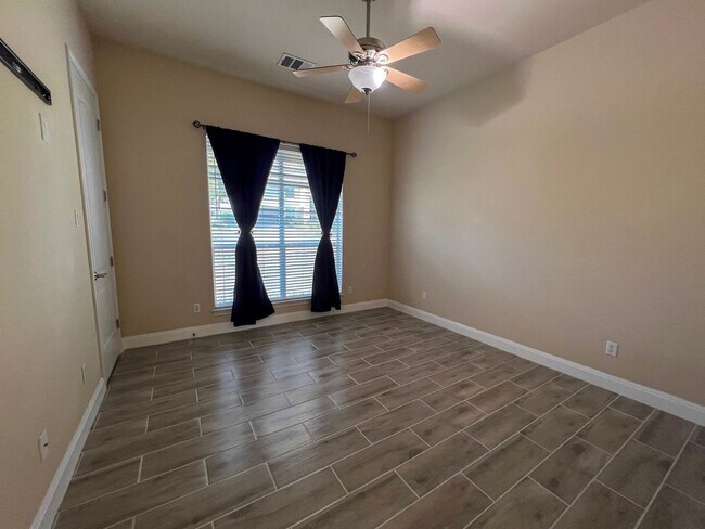 Building Photo - The Ridge at Alta Vista