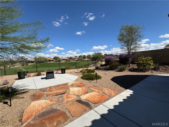 Building Photo - 2793 Esmerelda Dr