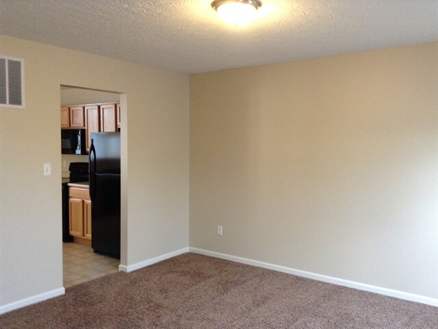 Building Photo - 10 Hunterbrook Ct