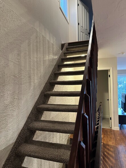 Building Photo - 524 Superior St