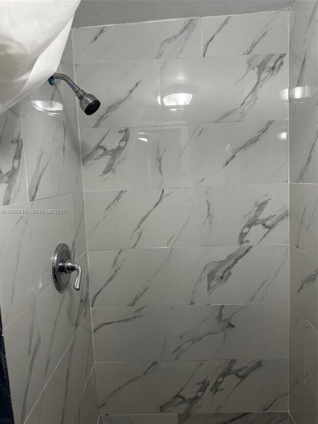 Building Photo - 1041 NW 196th St