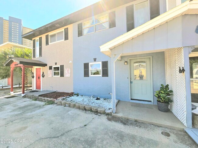 Primary Photo - 636 W Caladium Cir