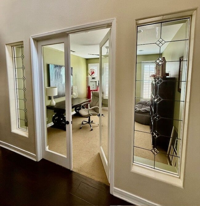 Building Photo - Beautiful, Expansive Paseo Del Sol Pool Home for Rent