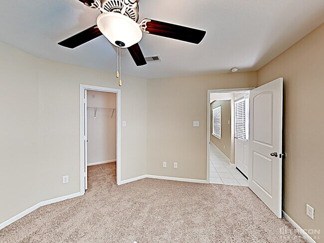 Building Photo - 733 Totem Trail Dr