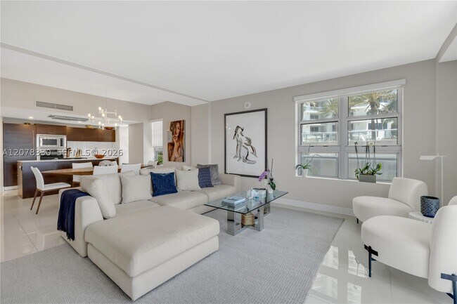 Building Photo - 3739 Collins Ave
