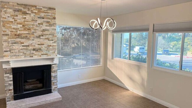 Building Photo - 22 Latitude Ct