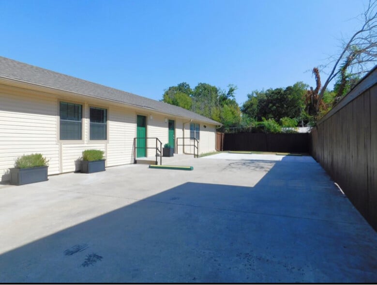 Building Photo - 314 Jagoe St