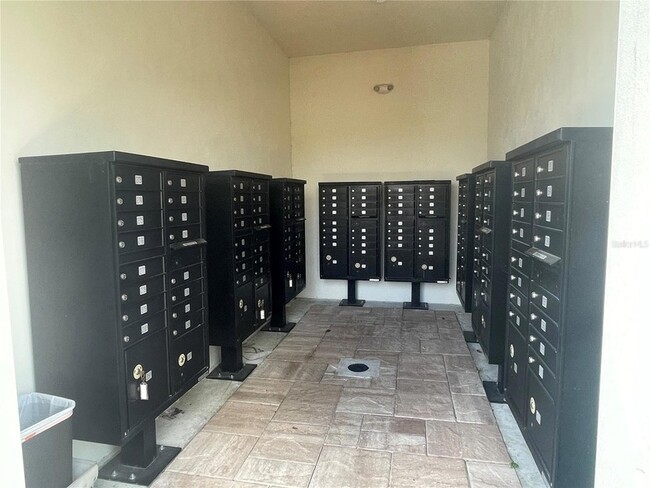 Building Photo - 33078 Major Oak Dr