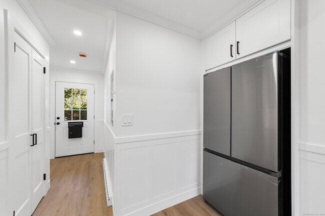 Building Photo - 245 Unquowa Rd