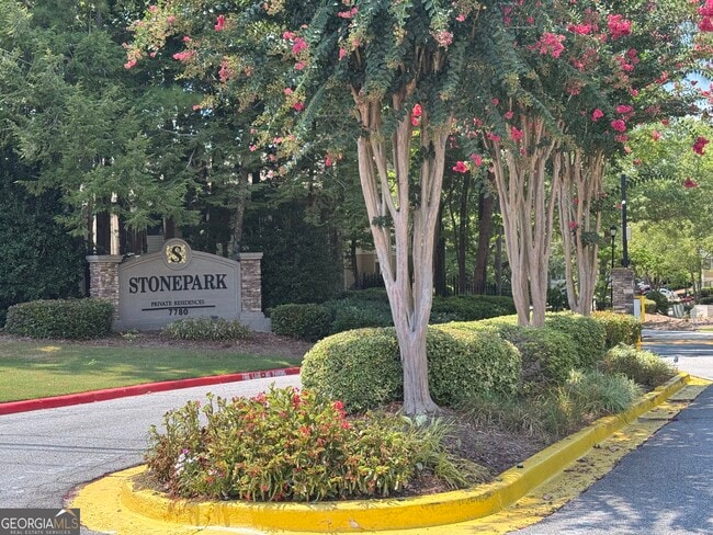 Building Photo - 5005 Wingate Way