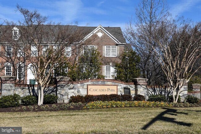 Building Photo - 45740 Winding Branch Terrace