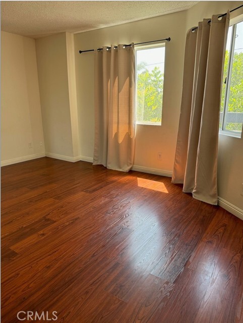 Building Photo - 9014 Burnet Ave