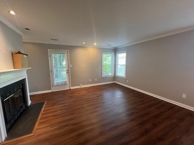 Building Photo - 4460 Roller Ct