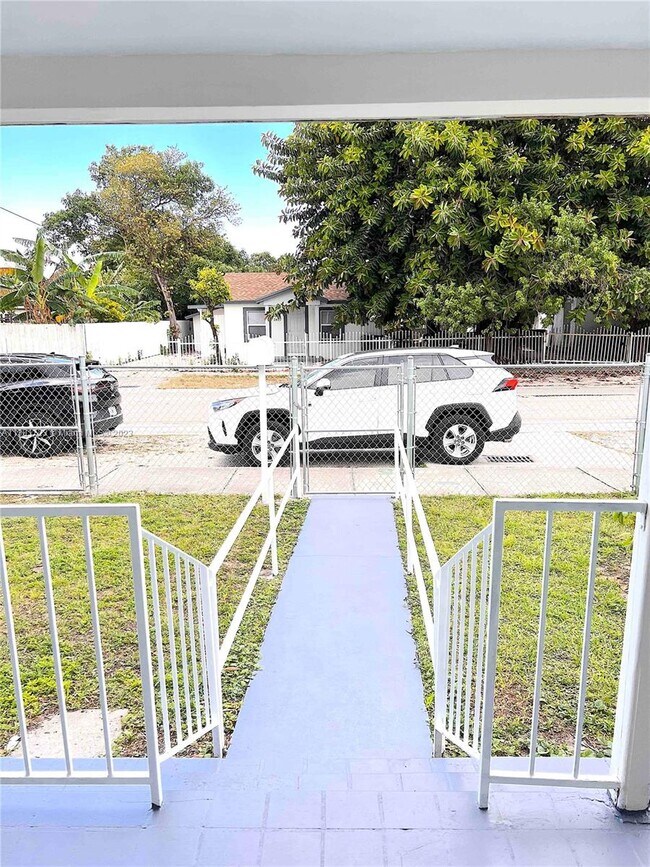 Building Photo - 3101 NW 28th St