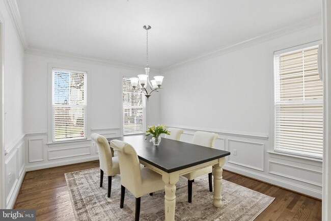 Building Photo - 1312 Volunteer Dr