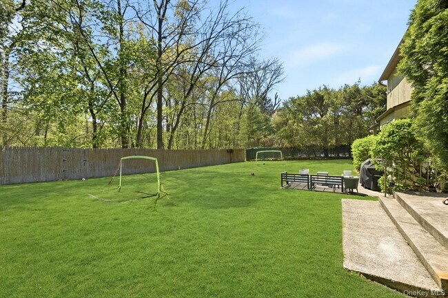 Building Photo - 26 Devonshire Dr