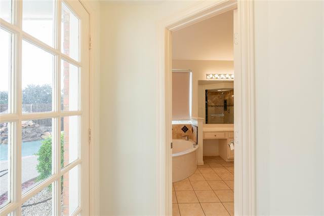 Building Photo - 4465 Longfellow Dr