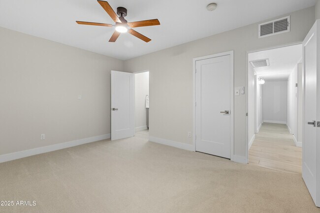 Building Photo - 1630 E Catalina Dr