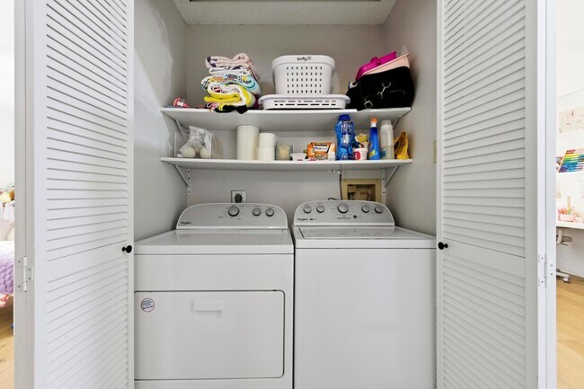 Building Photo - 12863 159th Ct N