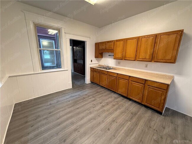 Building Photo - 44 W High St