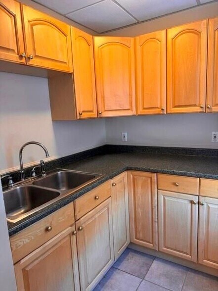 Building Photo - 595 Armistice Blvd