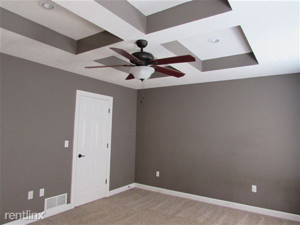 Building Photo - 18562 Laser Dr