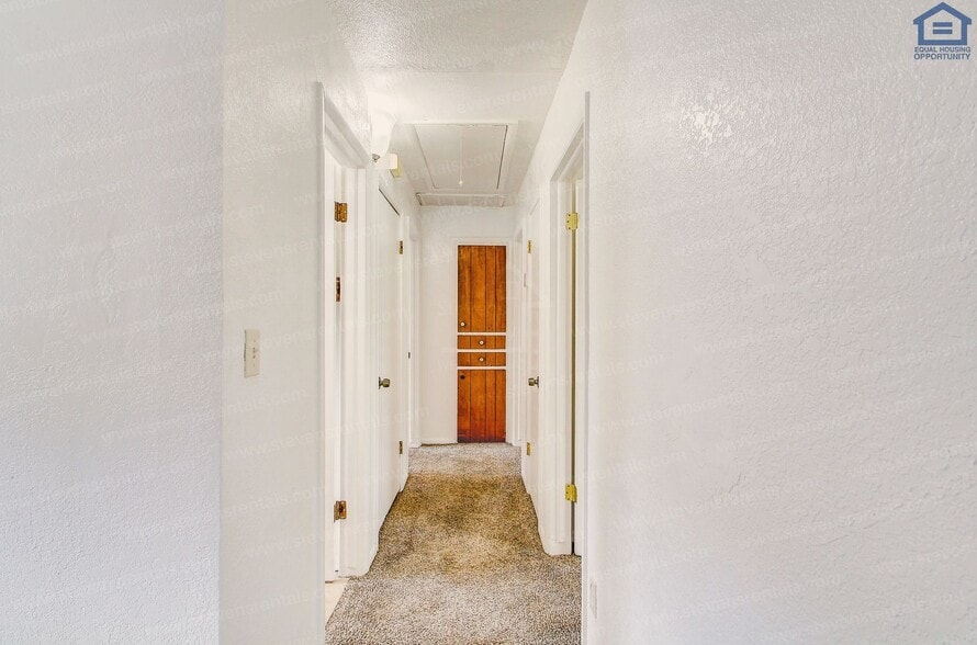 Building Photo - 1757 SW 13th St