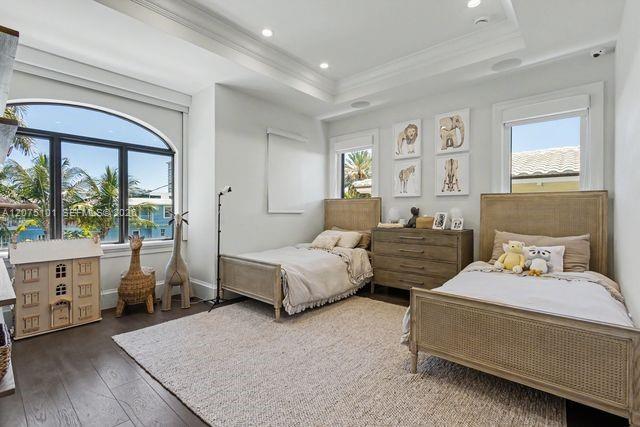 Building Photo - 2627 Castilla Isle