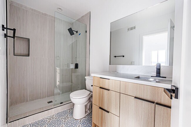 Building Photo - 13461 Beach Ave