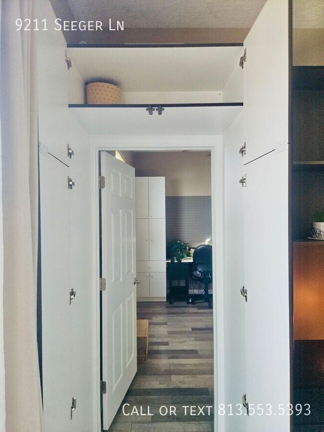 Building Photo - 9211 Seeger Ln