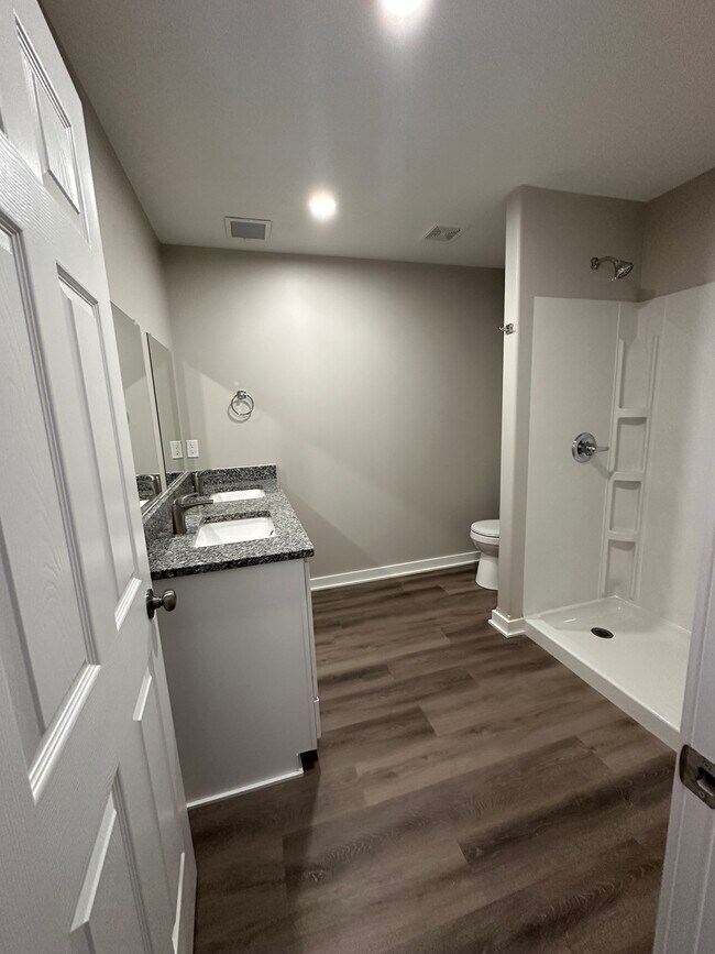 Building Photo - 2420 S Ida St