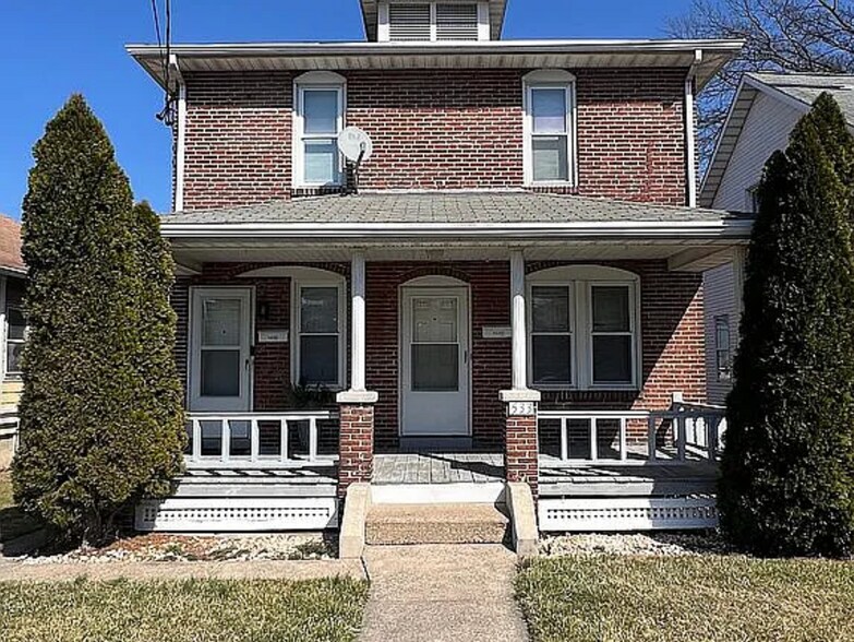 Front entrance - 533 N 2nd St