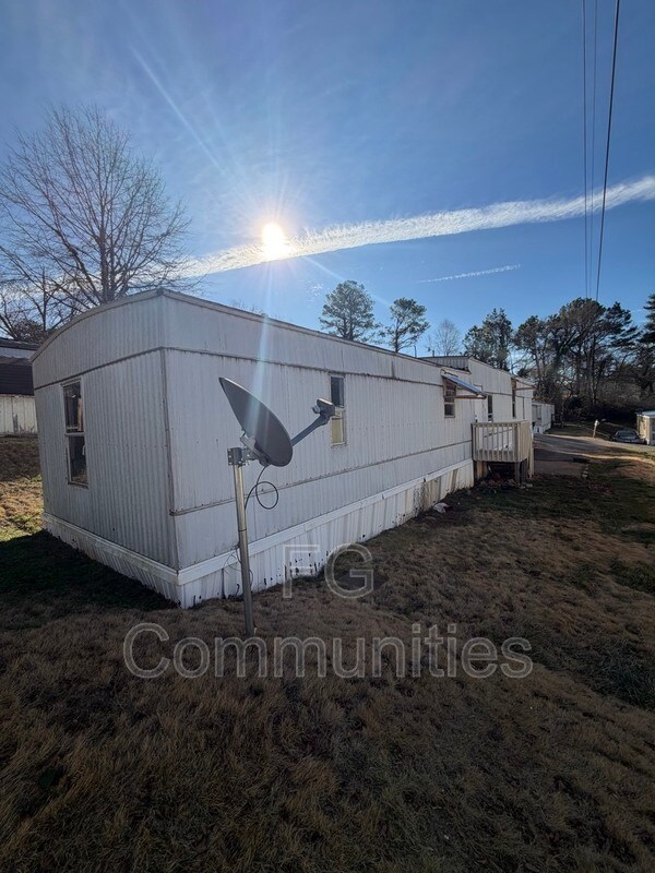 Building Photo - 125 Tinsley Heights