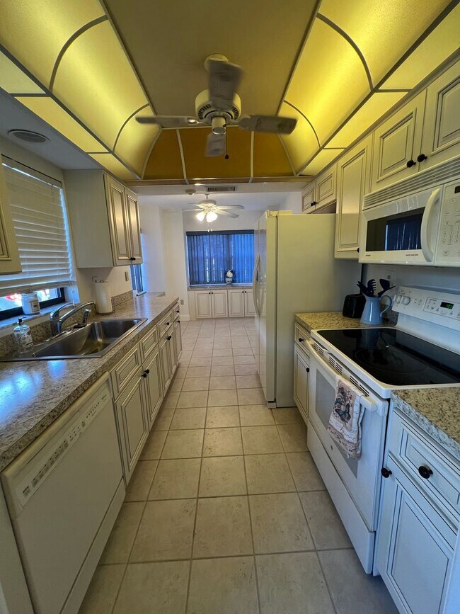 Building Photo - $1,350 * Annual **** Private, Gated Community - Rolls Landing ** 2 Bed / 2 Bath Condo - Unfurnished