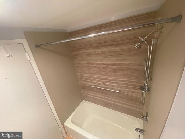 Building Photo - 3701 S George Mason Dr