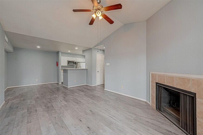 Building Photo - 14600 Fonmeadow Dr
