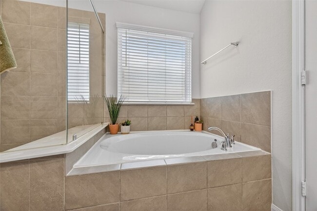 Building Photo - 10109 Waterwall Ln