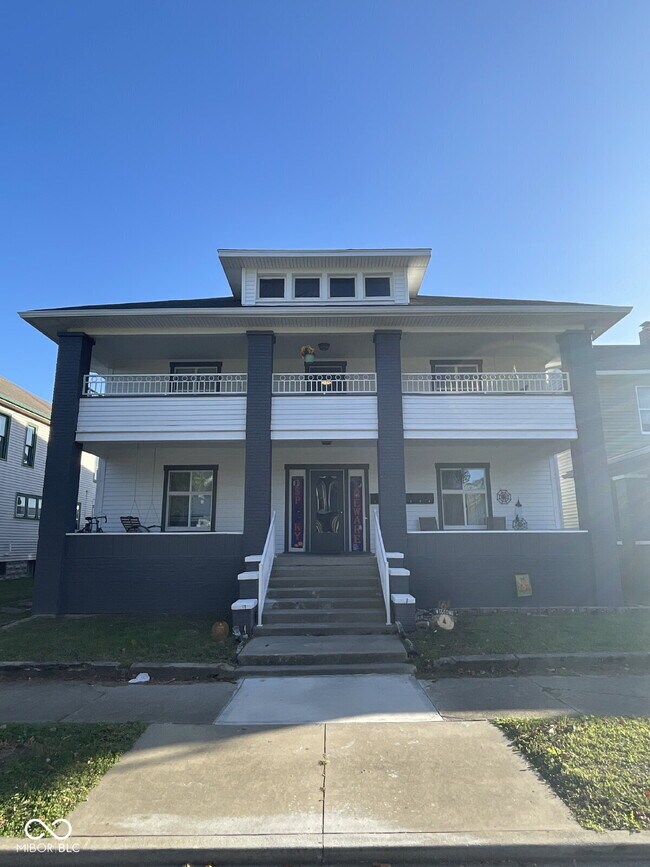 Primary Photo - 129 W Hendricks St