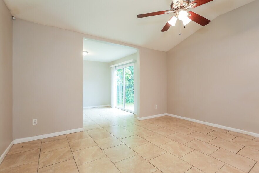 Building Photo - 6011 Fillyside Trail