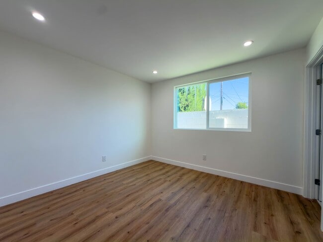Building Photo - Spacious 3BR ADU w/ Private Patio!
