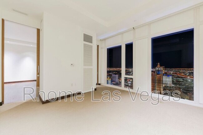 Building Photo - 3750 Las Vegas Blvd S