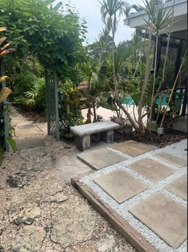 Building Photo - 3BR/ 3BA Pool Home   *Near Burns Rd Aquatic Center & Park * No HOA * 12+ Month Lease Options Avai...