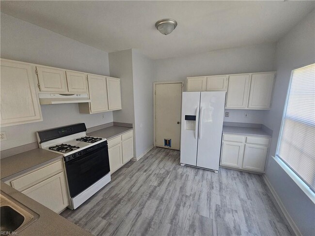 Building Photo - 3604 Pasture Cove